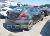 2018 Mazda 3 photo
