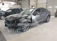 2018 Mazda 3 photo