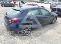 2018 Mazda 3 photo