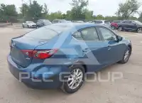 2018 Mazda 3 photo