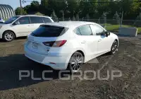 2018 Mazda 3 фото