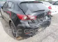 2018 Mazda 3 photo