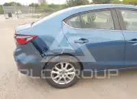 2018 Mazda 3 photo