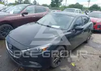 2018 Mazda 3 photo