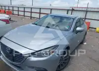 2018 Mazda 3 photo