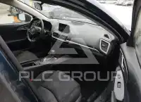 2018 Mazda 3 photo