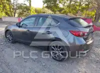 2018 Mazda 3 photo