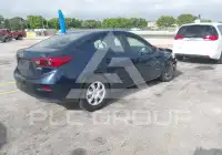 2018 Mazda 3 photo