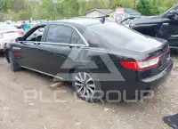 2018 Lincoln Continental photo