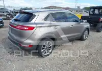 2018 Lincoln MKC photo