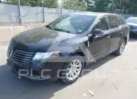 2018 Lincoln MKT photo