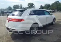 2018 Lincoln MKT photo