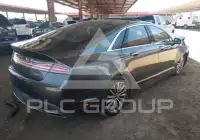 2018 Lincoln MKZ photo