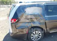 2018 Chrysler PACIFICA photo
