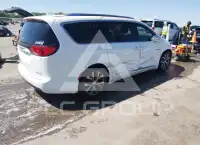 2018 Chrysler PACIFICA фото