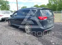 2018 Chrysler PACIFICA photo