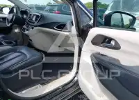 2018 Chrysler PACIFICA photo