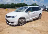 2018 Chrysler PACIFICA photo
