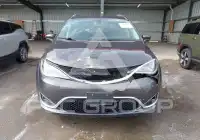2018 Chrysler PACIFICA photo