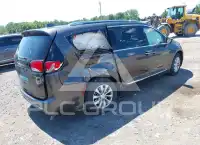 2018 Chrysler PACIFICA photo