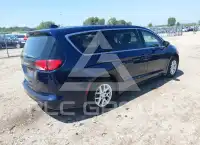 2018 Chrysler PACIFICA photo