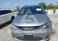 2018 Chrysler PACIFICA фото