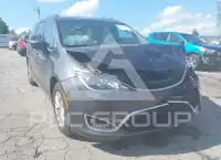 2018 Chrysler PACIFICA photo