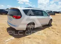 2018 Chrysler PACIFICA photo
