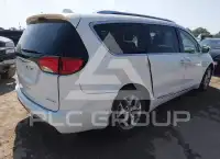 2018 Chrysler PACIFICA photo