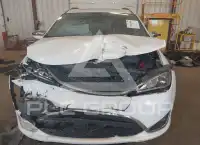 2018 Chrysler PACIFICA photo