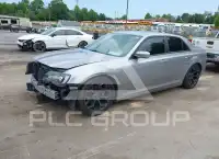 2018 Chrysler 300 photo