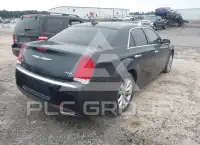 2018 Chrysler 300 фото