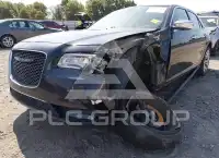 2018 Chrysler 300 фото