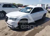 2018 Chrysler 300 photo