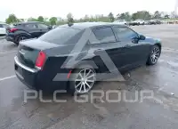 2018 Chrysler 300 photo