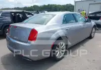 2018 Chrysler 300 фото