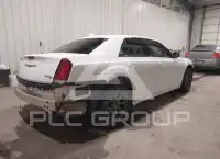 2018 Chrysler 300 фото