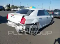 2018 Chrysler 300 фото