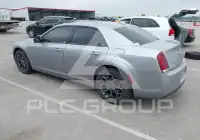 2018 Chrysler 300 фото