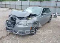 2018 Chrysler 300 photo