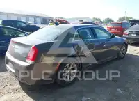 2018 Chrysler 300 фото