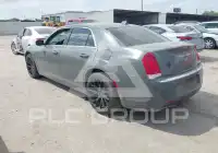 2018 Chrysler 300 фото