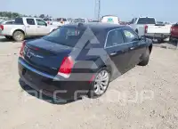 2018 Chrysler 300 фото