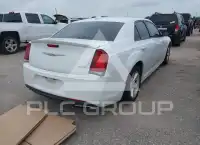 2018 Chrysler 300 фото