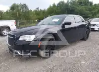 2018 Chrysler 300 фото