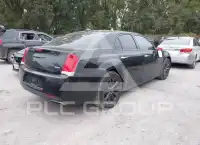 2018 Chrysler 300 фото