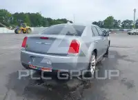2018 Chrysler 300 photo