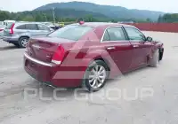 2018 Chrysler 300 фото