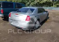 2018 Chrysler 300 фото
