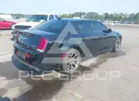2018 Chrysler 300 фото